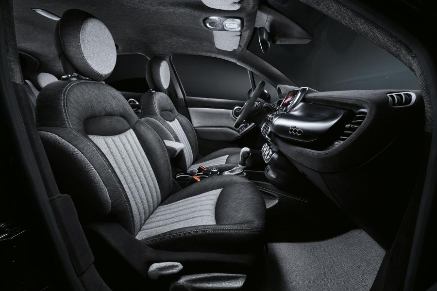  Fiat 500X Black Tie 2015 года  (фото 5 из 7)